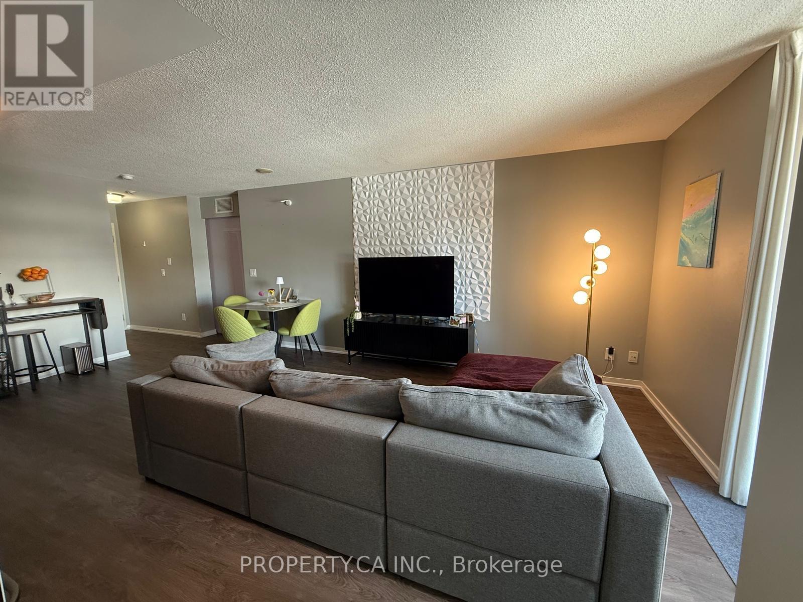 811 - 38 Joe Shuster Way, Toronto, Ontario  M6K 0A5 - Photo 17 - W12744236