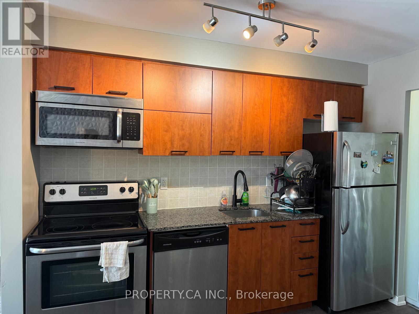 811 - 38 Joe Shuster Way, Toronto, Ontario  M6K 0A5 - Photo 18 - W12744236