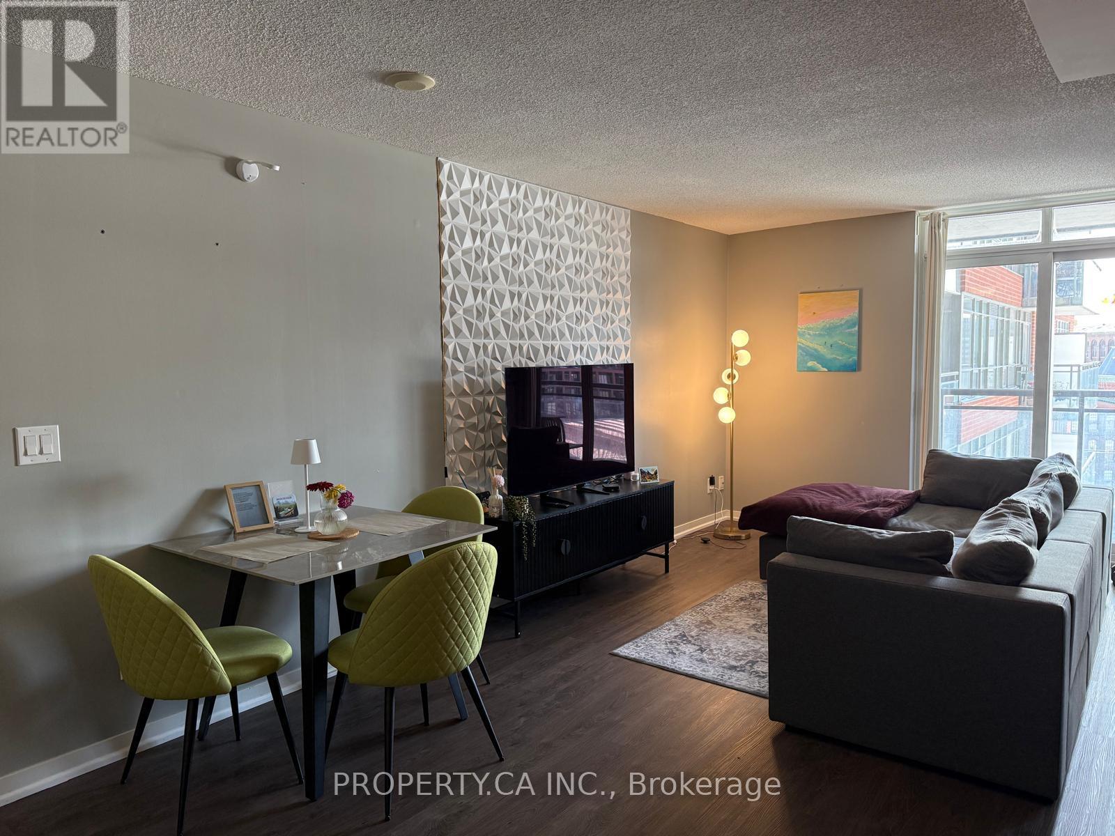 811 - 38 Joe Shuster Way, Toronto, Ontario  M6K 0A5 - Photo 2 - W12744236