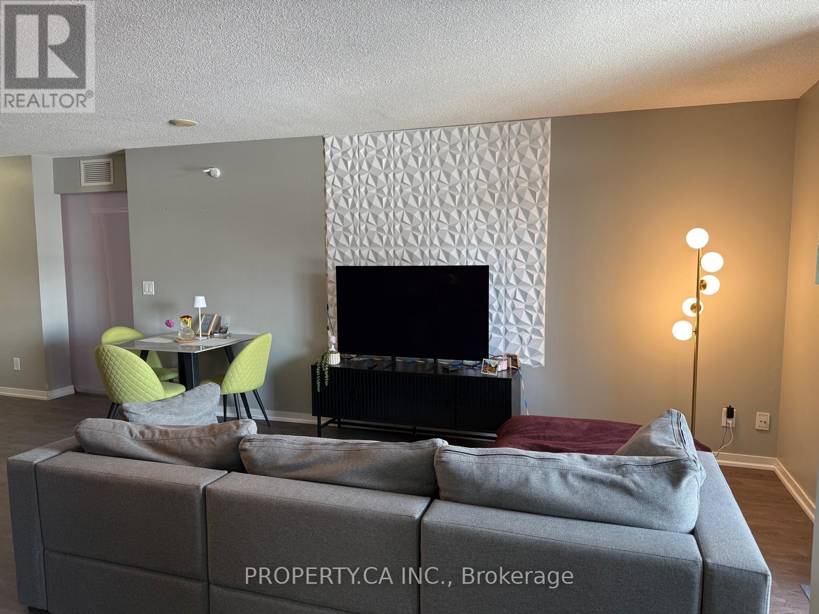 811 - 38 Joe Shuster Way, Toronto, Ontario  M6K 0A5 - Photo 5 - W12744236