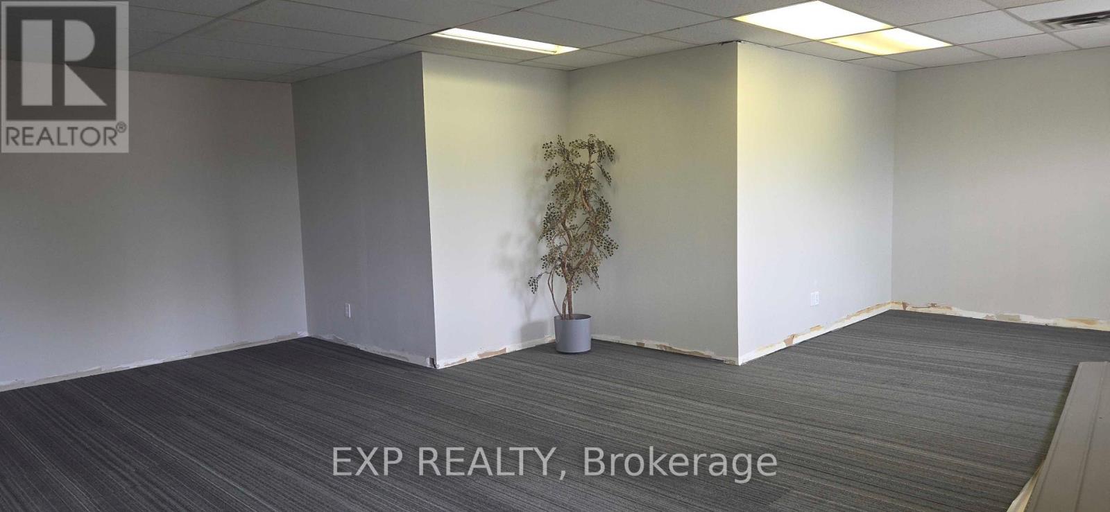 Unit 8 - 326 Wellington Street N, Kitchener, Ontario  N2H 5K9 - Photo 4 - X12744214