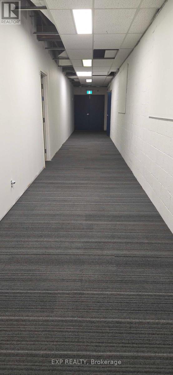 Unit 8 - 326 Wellington Street N, Kitchener, Ontario  N2H 5K9 - Photo 5 - X12744214