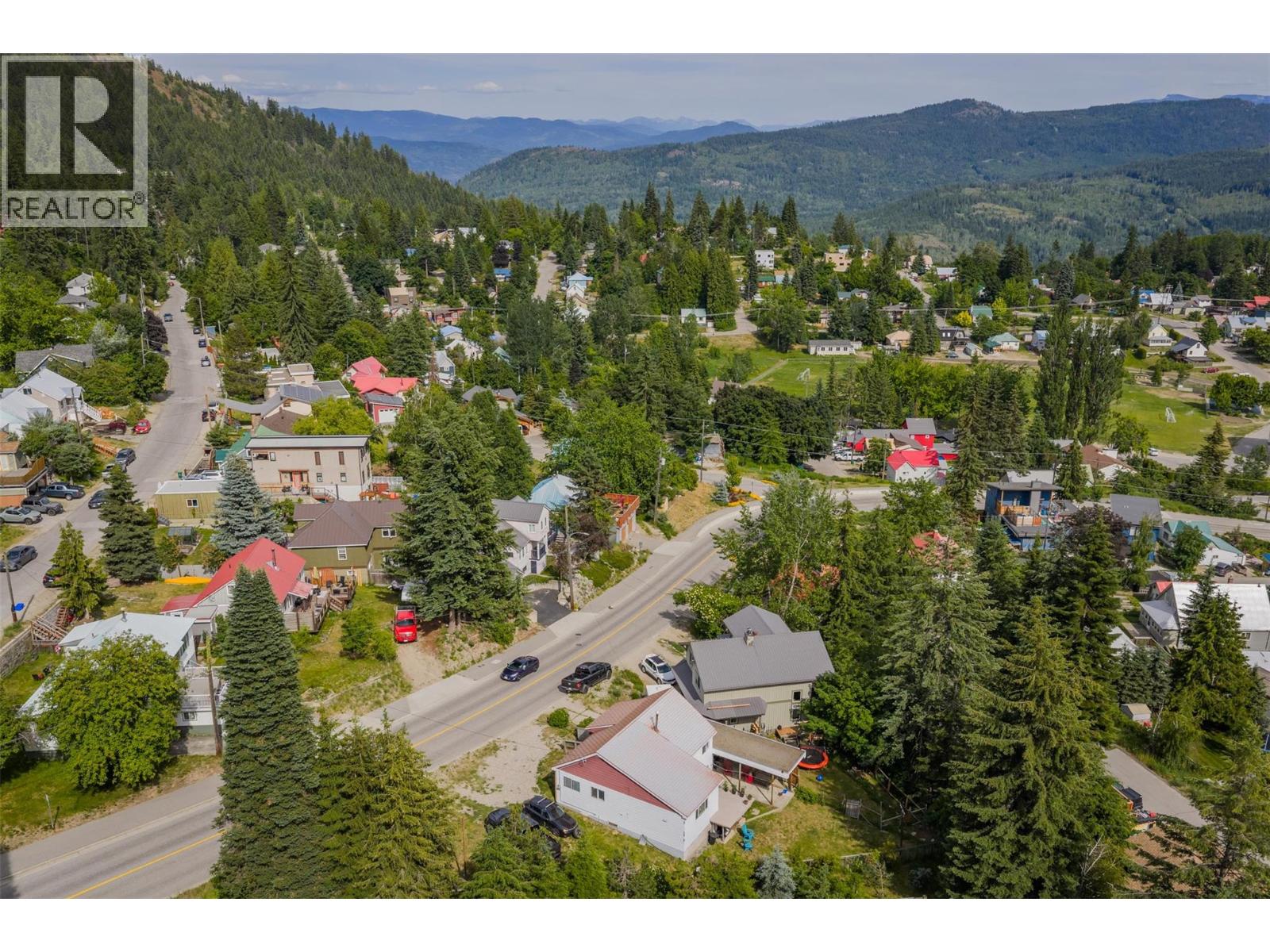 1953 Plewman Way, Rossland, British Columbia  V0G 1Y0 - Photo 34 - 10353239