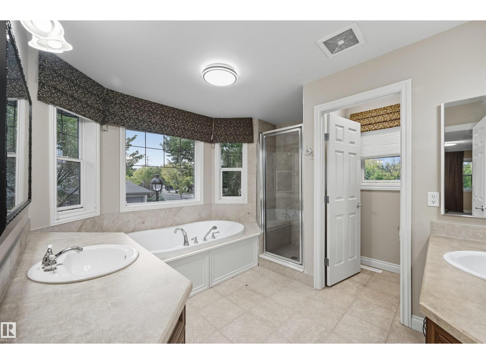 976 Hollingsworth Bn Nw, Edmonton, Alberta  T6R 3G7 - Photo 36 - E4471695