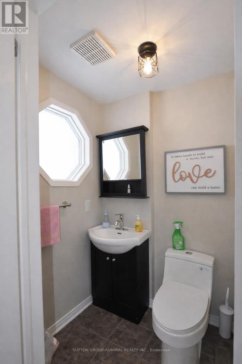 133 Columbia Road, Barrie (Holly), Ontario  L4N 8E3 - Photo 21 - S12693736