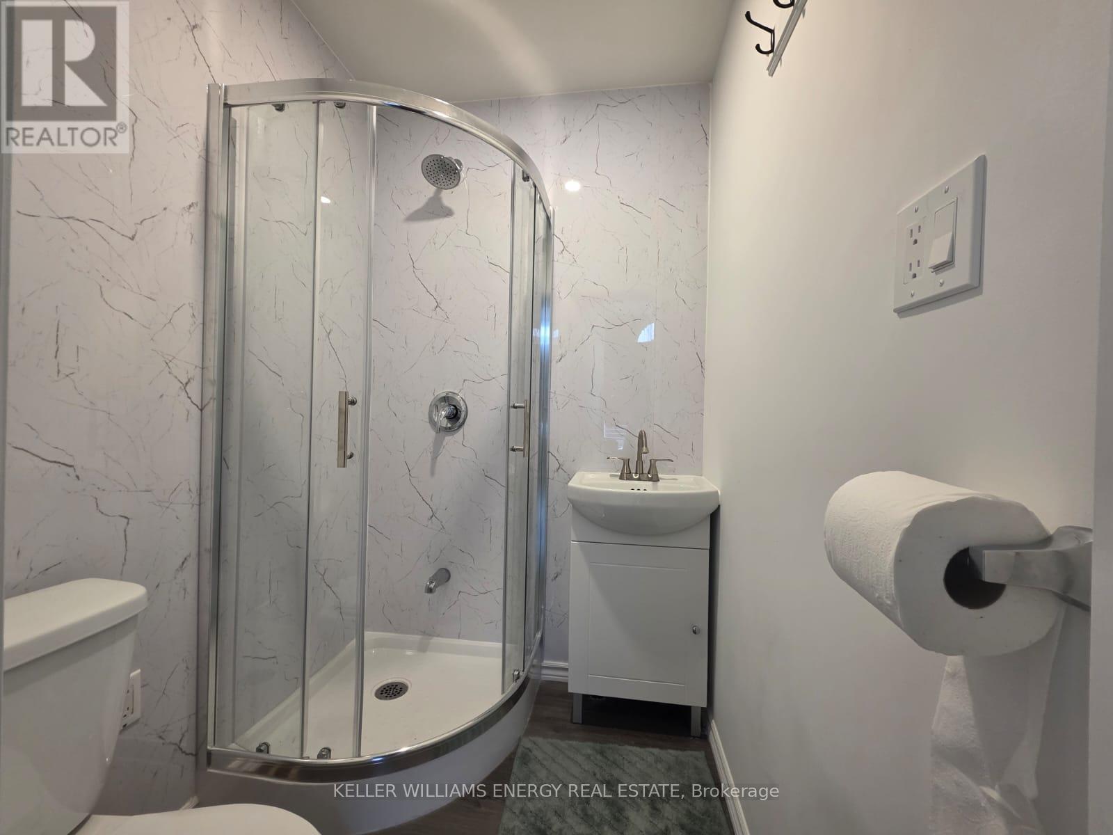 12 Phillpot Lane, Ajax (Northwest Ajax), Ontario  L1T 4E1 - Photo 6 - E12744278