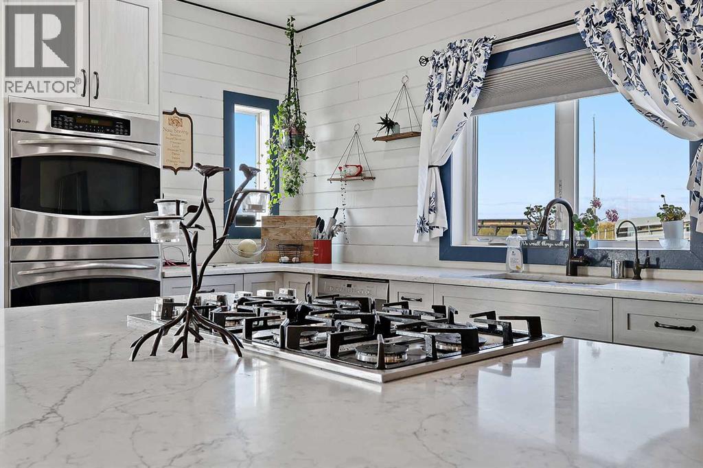 33257 10 Range Road, Rural Mountain View County, Alberta  T4H 1J5 - Photo 19 - A2256614