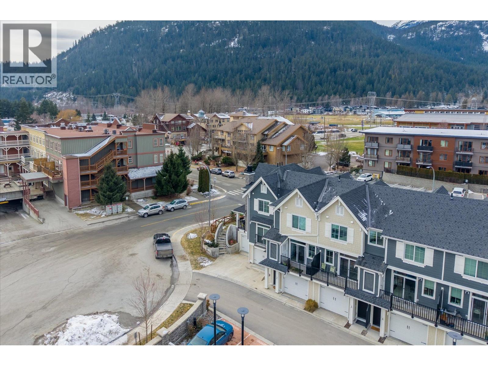 1 7360 Crabapple Court, Pemberton, British Columbia  V0N 2L1 - Photo 36 - R3085024