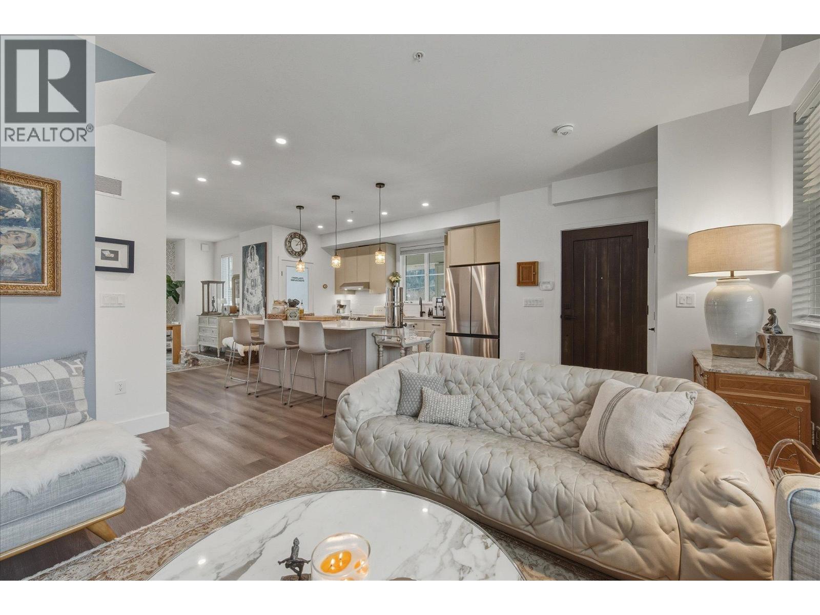 1 7360 Crabapple Court, Pemberton, British Columbia  V0N 2L1 - Photo 6 - R3085024