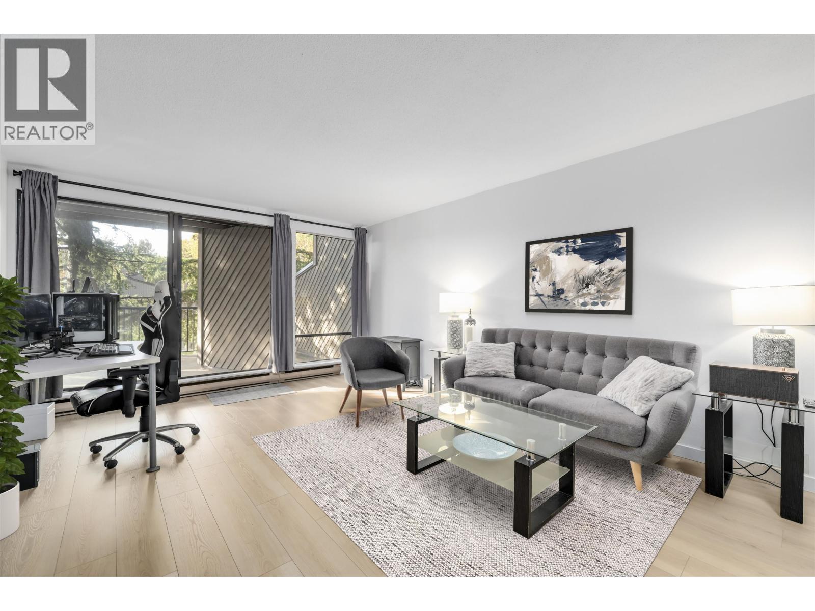 Listing Picture 8 of 13 : 106 9300 GLENACRES DRIVE, Richmond / 烈治文 - 魯藝地產 Yvonne Lu Group - MLS Medallion Club Member