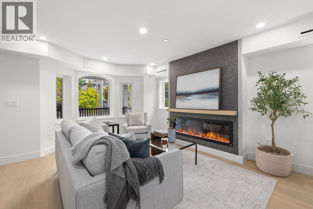 2436 W 49th Avenue, Vancouver, British Columbia  V6M 2V3 - Photo 5 - R3085036