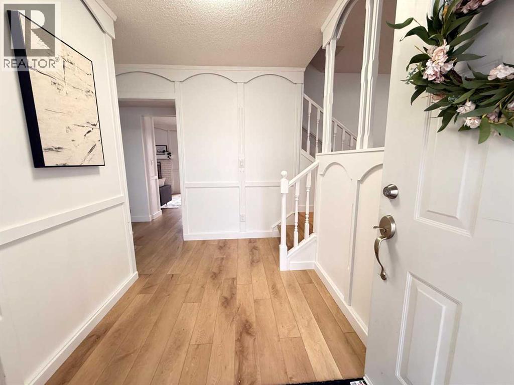 5632 Dalhousie Drive Nw, Calgary, Alberta  T3A 1P9 - Photo 5 - A2244896