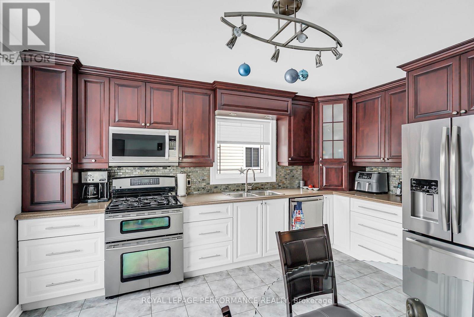 220 Dunbar Avenue, Cornwall, Ontario  K6H 7A2 - Photo 11 - X12633740