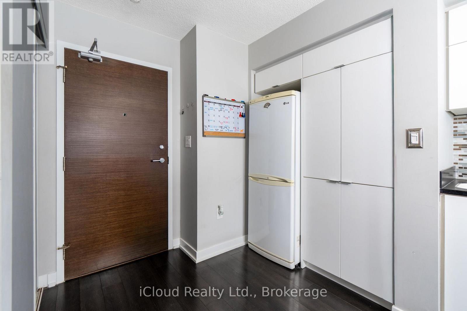 3010 - 21 Iceboat Terrace, Toronto, Ontario  M5V 4A9 - Photo 3 - C12744292