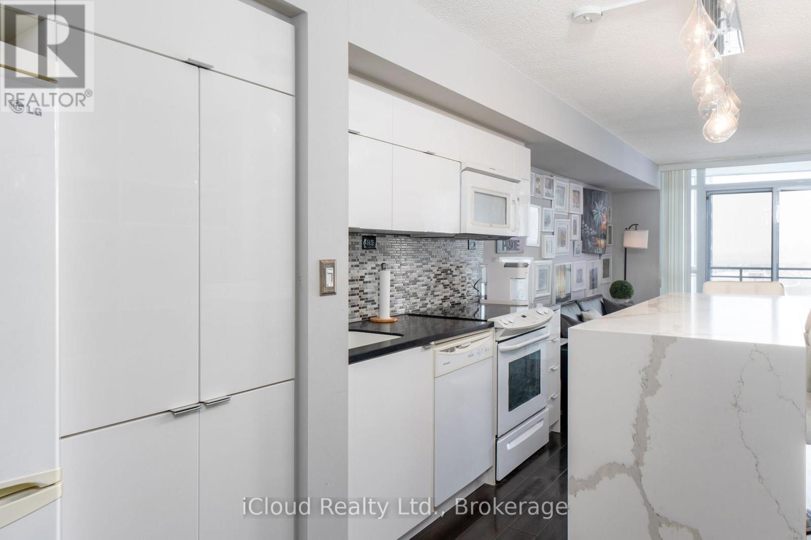 3010 - 21 Iceboat Terrace, Toronto, Ontario  M5V 4A9 - Photo 4 - C12744292