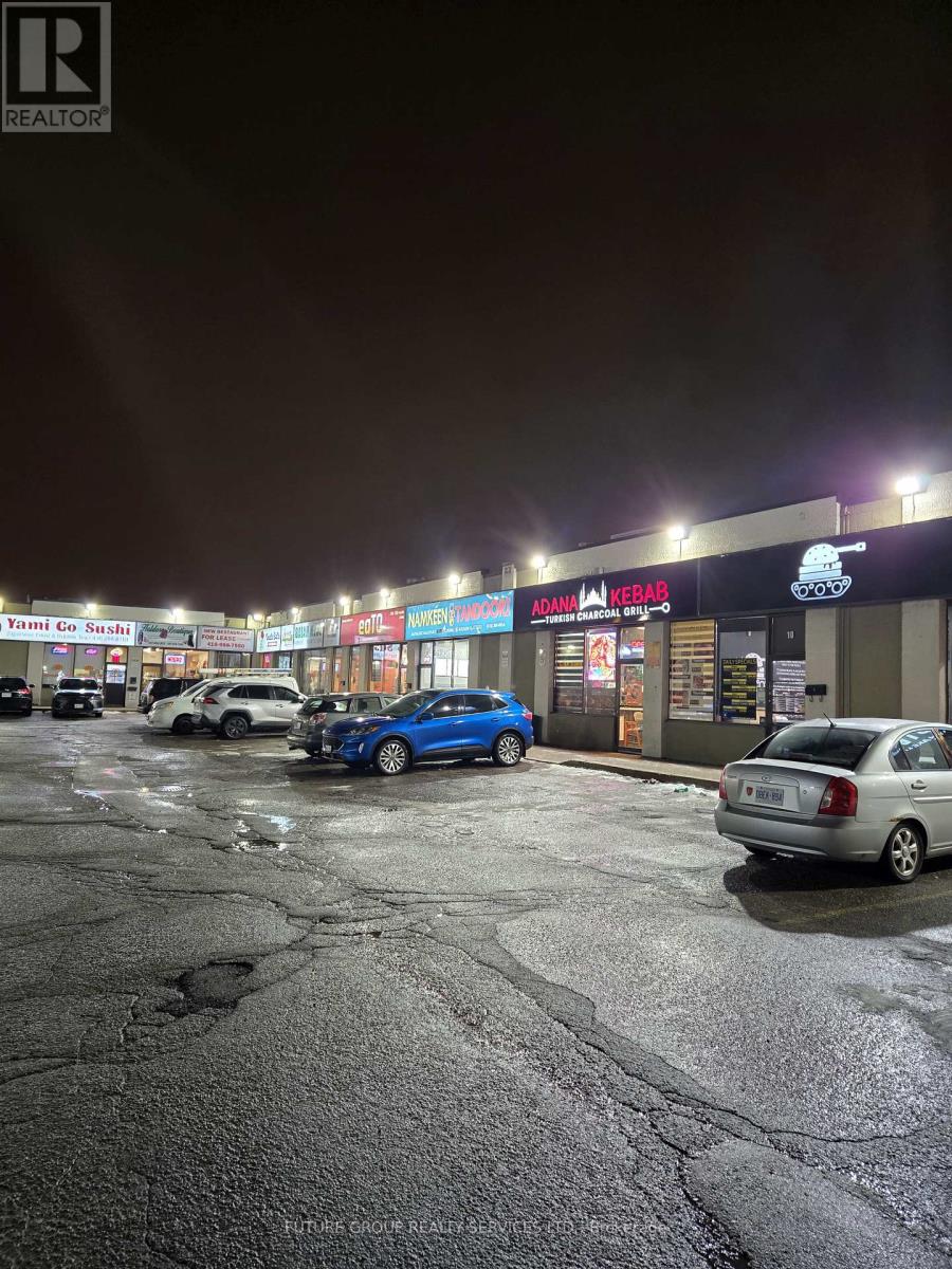 Unit 15b - 1960 Lawrence Avenue E, Toronto, Ontario  M1R 2Z1 - Photo 2 - E12744298