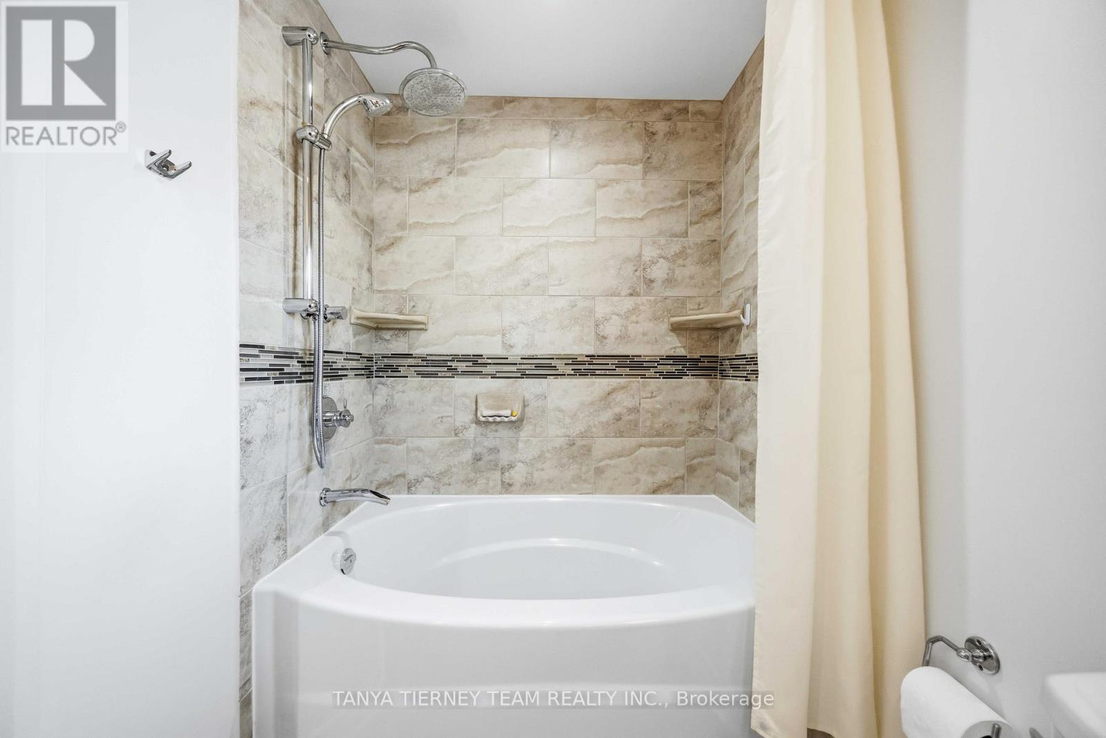 748 Bennett Crescent, Oshawa, Ontario  L1K 1T6 - Photo 35 - E12744308