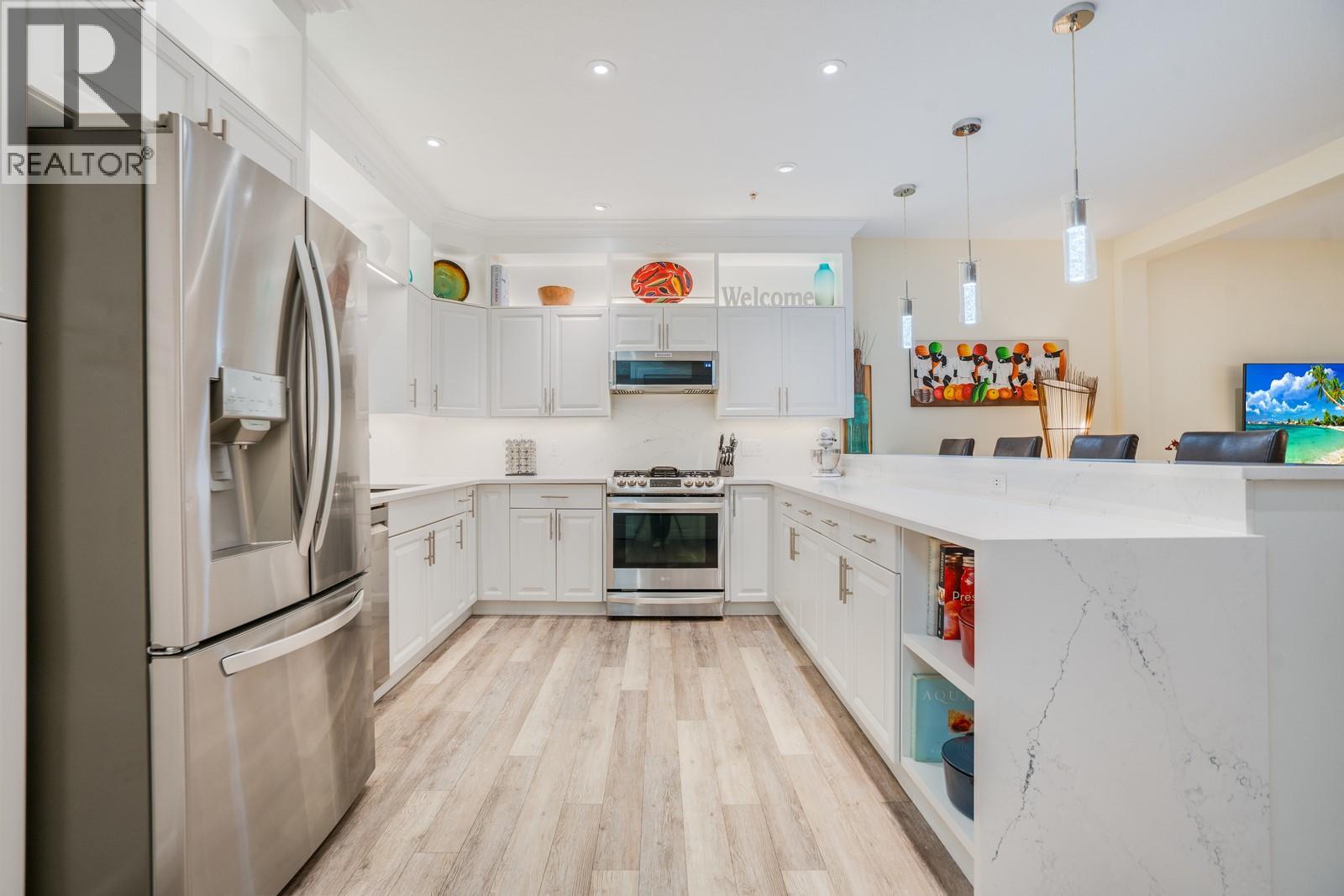 3996 Beach Avenue Unit# 202, Peachland, British Columbia