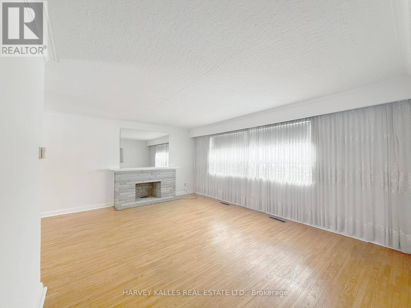 Main - 214 Dixon Road, Toronto, Ontario  M9P 2M1 - Photo 6 - W12744282