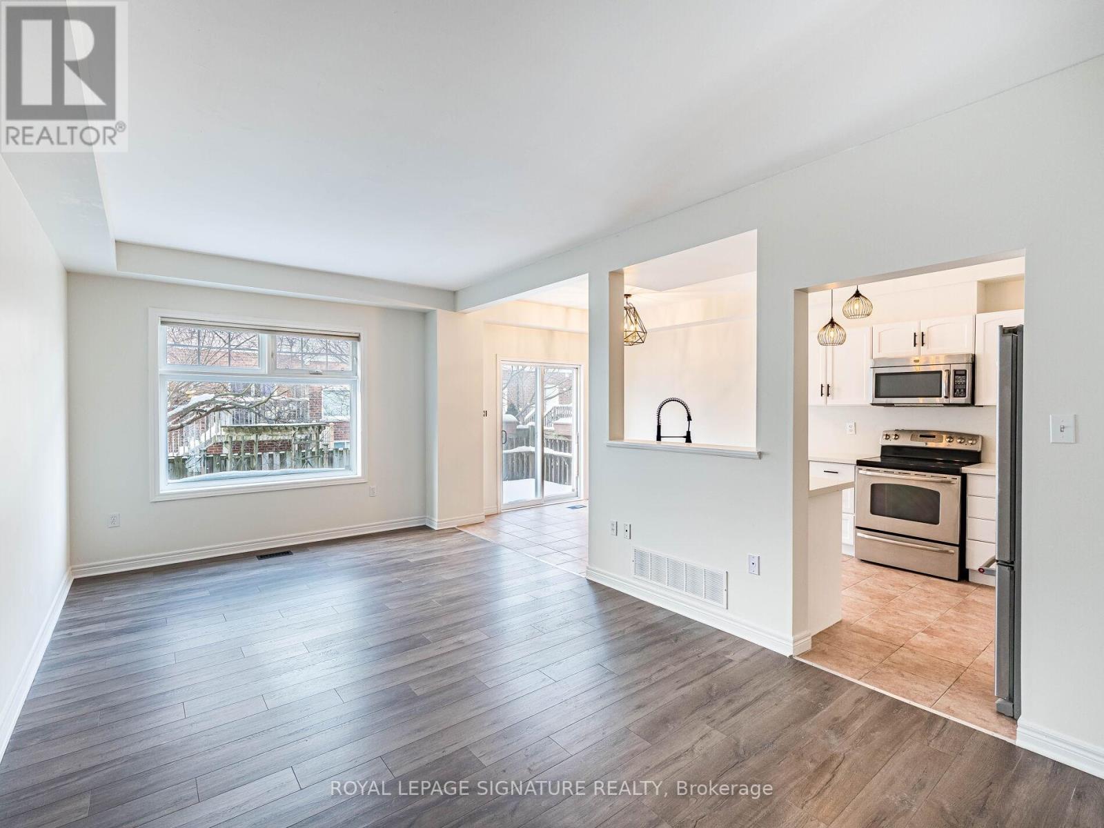 75 Olivia Place, Hamilton, Ontario  L9K 1R4 - Photo 6 - X12744312