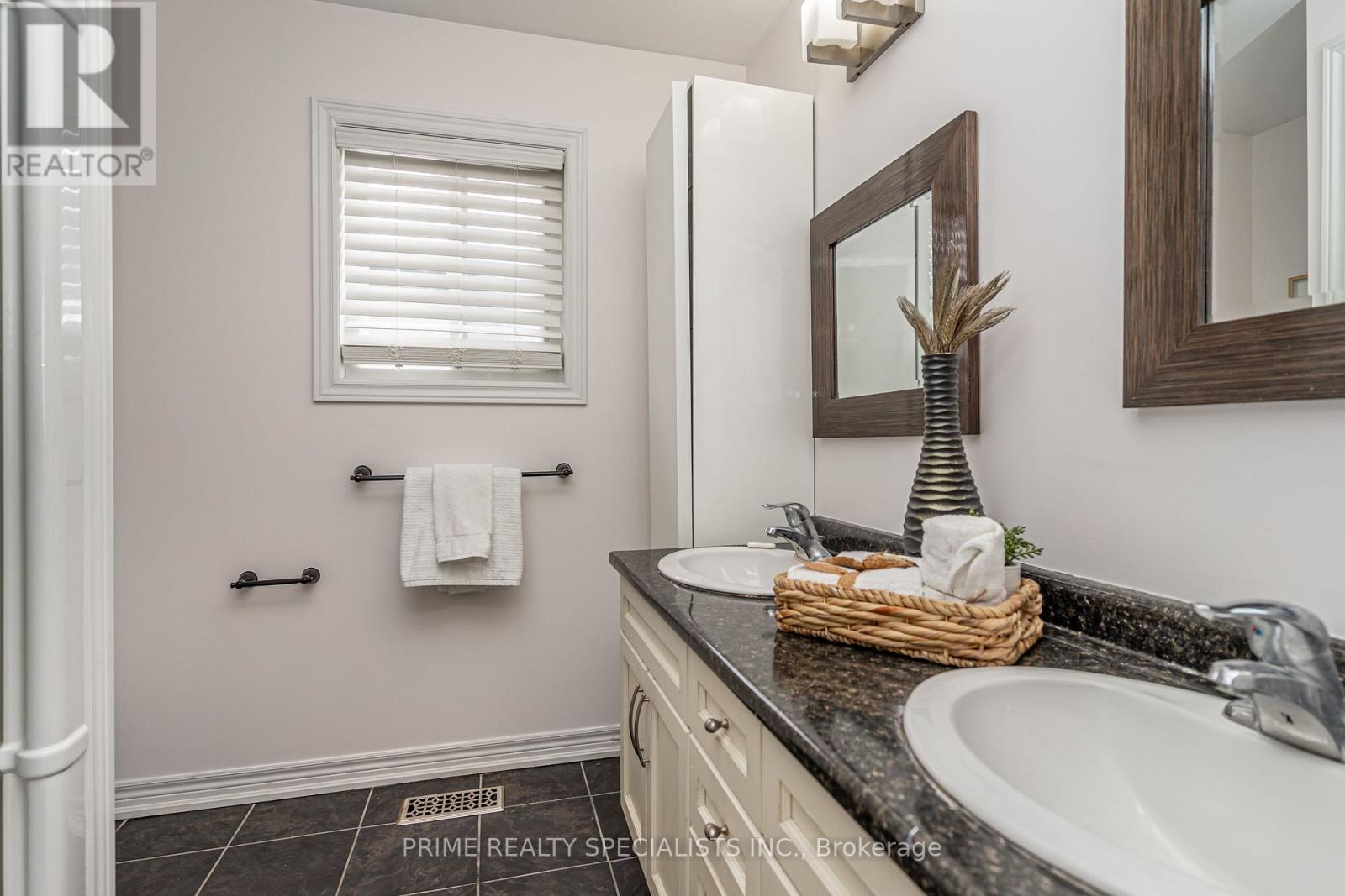 8460 Kelsey Crescent, Niagara Falls, Ontario  L2H 0E6 - Photo 26 - X12744314