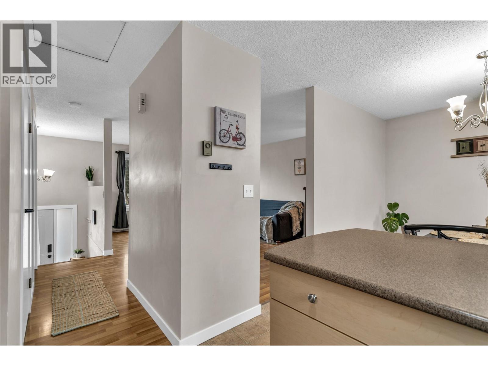 588 Mccurdy Road, Kelowna, British Columbia  V1X 2P5 - Photo 13 - 10374124