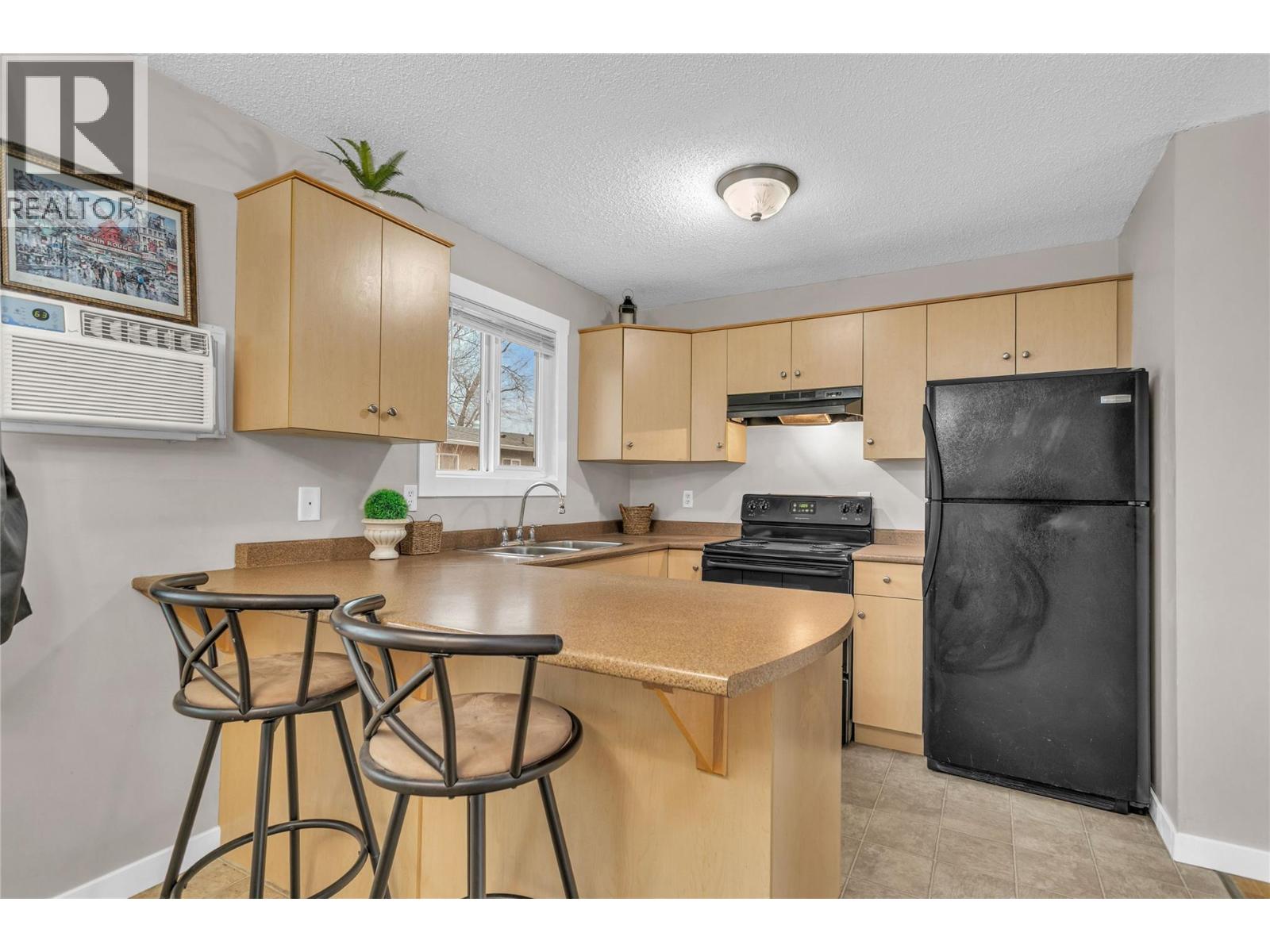 588 Mccurdy Road, Kelowna, British Columbia  V1X 2P5 - Photo 11 - 10374124