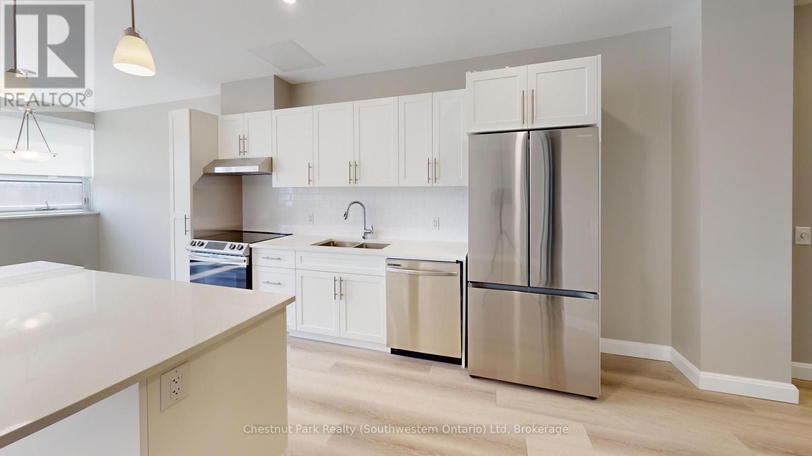 204 - 2 Quebec Street, Guelph, Ontario  N1H 2T2 - Photo 4 - X12744360