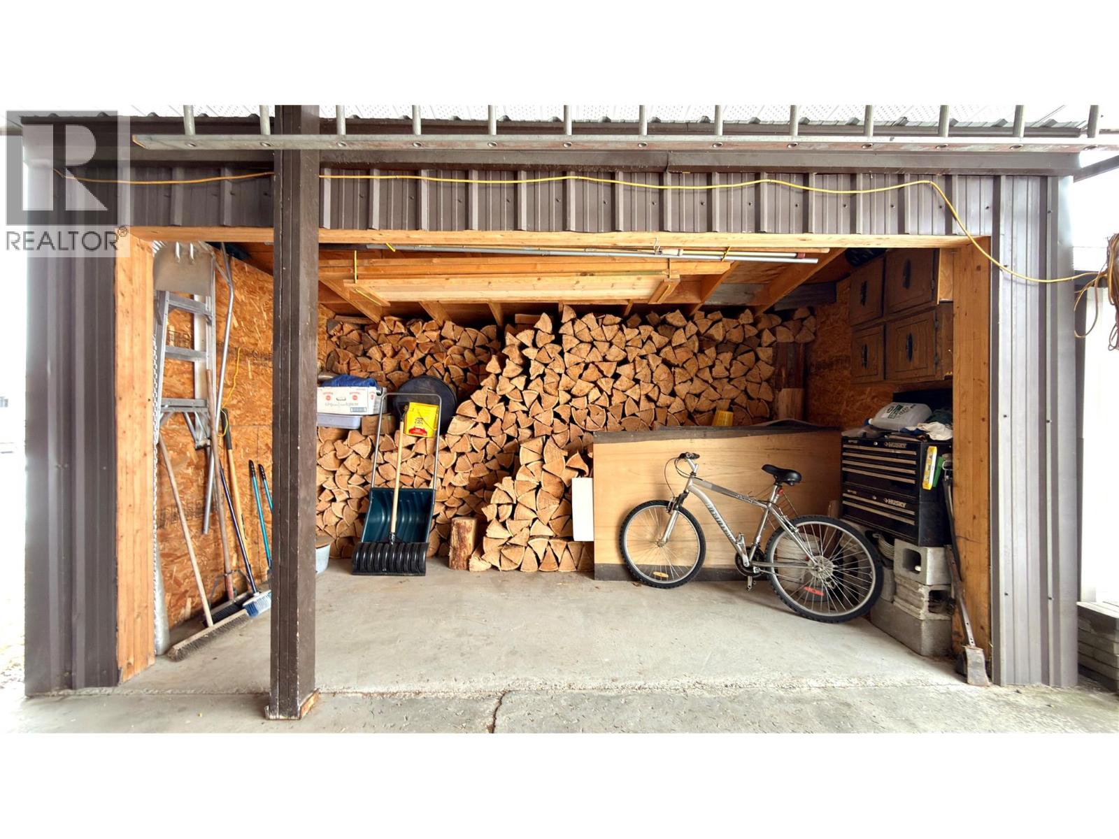 570 Eholt Street, Midway, British Columbia  V0H 1M0 - Photo 6 - 10374397