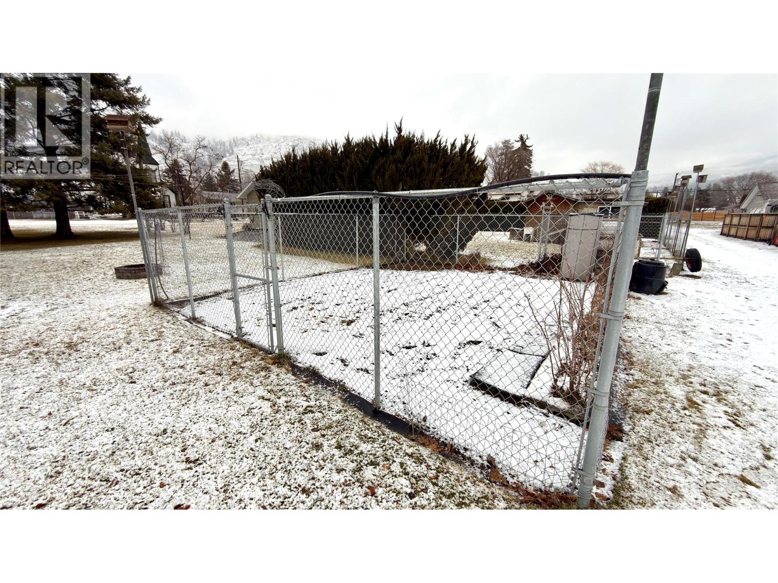 570 Eholt Street, Midway, British Columbia  V0H 1M0 - Photo 12 - 10374397