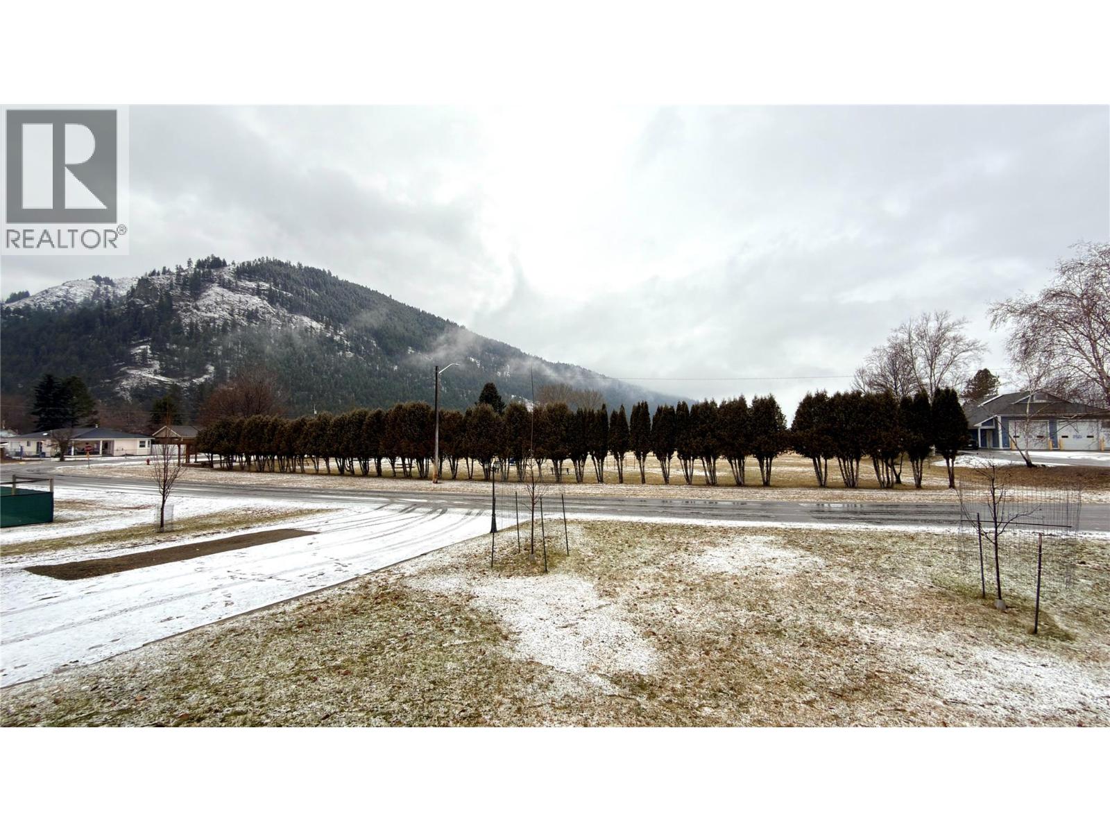 570 Eholt Street, Midway, British Columbia  V0H 1M0 - Photo 7 - 10374397