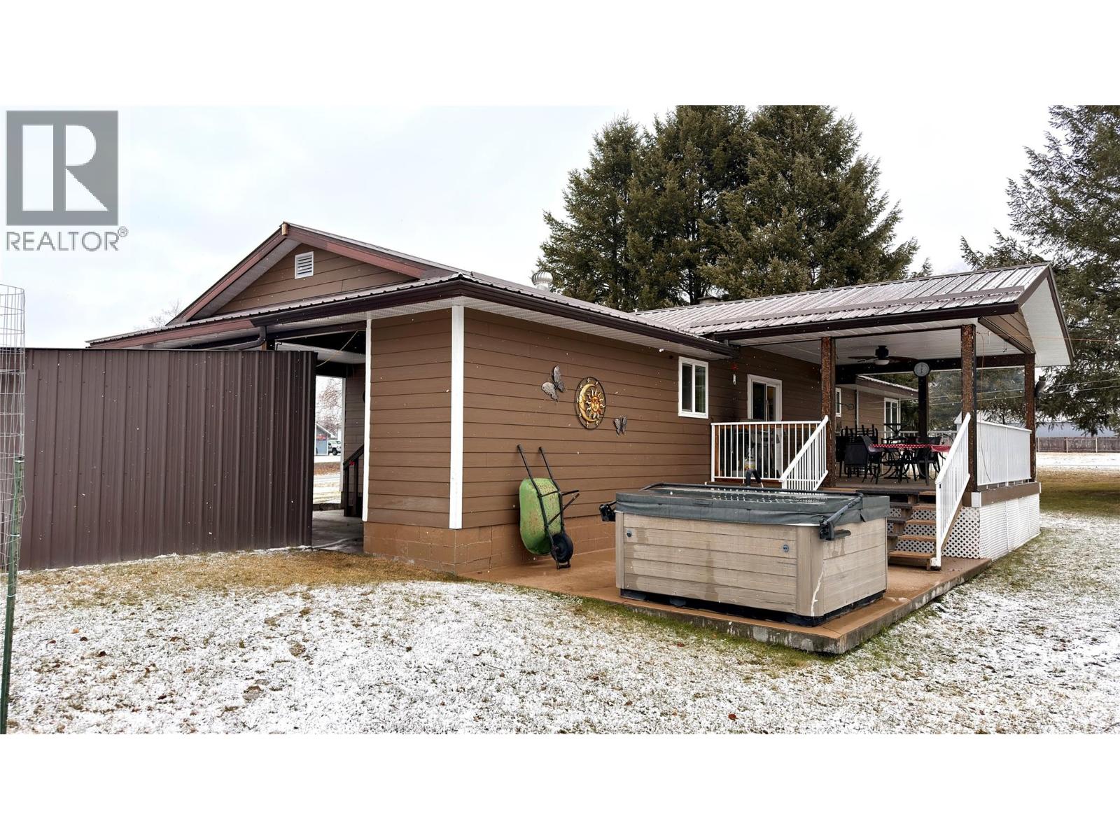 570 Eholt Street, Midway, British Columbia  V0H 1M0 - Photo 9 - 10374397