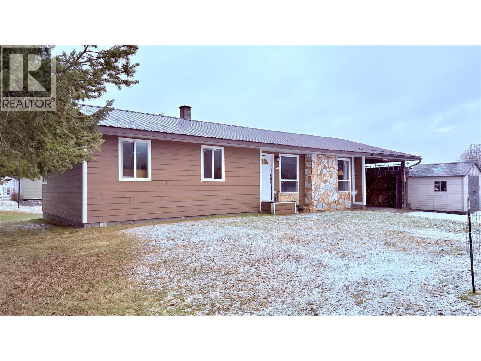 570 Eholt Street, Midway, British Columbia  V0H 1M0 - Photo 2 - 10374397