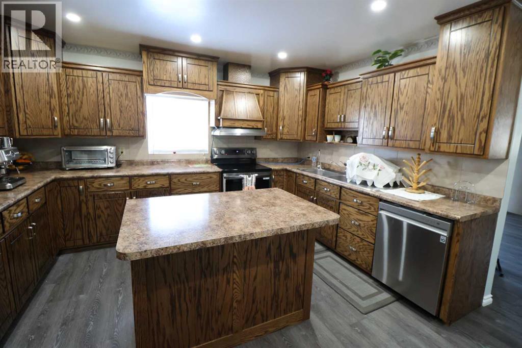 122 Centre St, Enchant, Alberta  T0K 0V0 - Photo 4 - A2276539