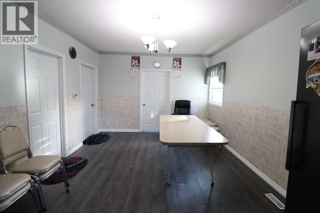 122 Centre St, Enchant, Alberta  T0K 0V0 - Photo 6 - A2276539