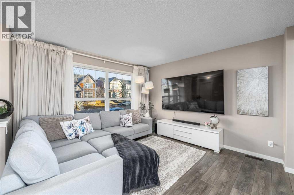 17 Evansridge Circle Nw, Calgary, Alberta  T3P 0H9 - Photo 4 - A2280839