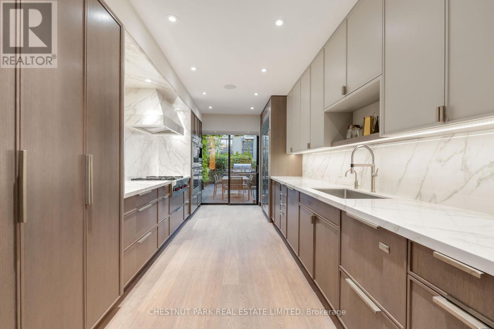 84 Oriole Road, Toronto, Ontario  M4V 2G1 - Photo 16 - C12744342