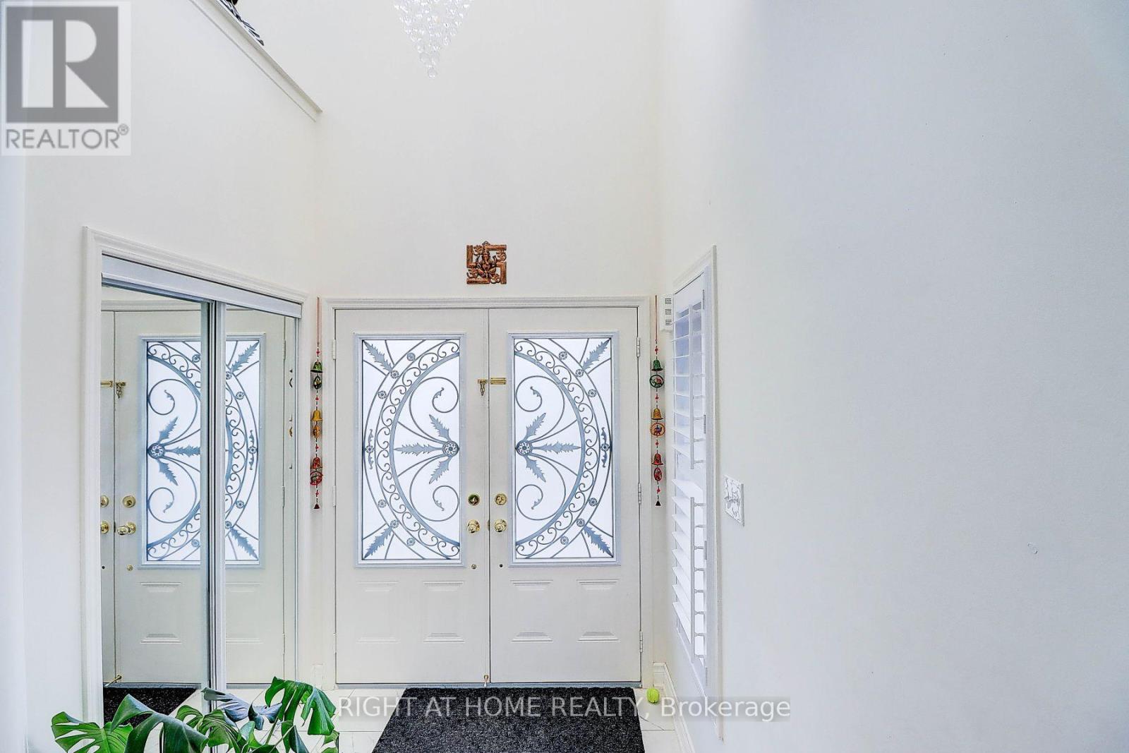 Main - 58 Barnfield Crescent, Ajax, Ontario  L1Z 0T3 - Photo 3 - E12744334