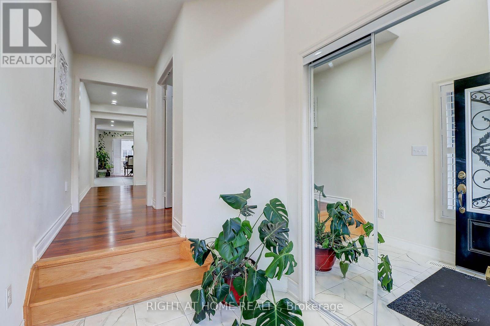 Main - 58 Barnfield Crescent, Ajax, Ontario  L1Z 0T3 - Photo 4 - E12744334