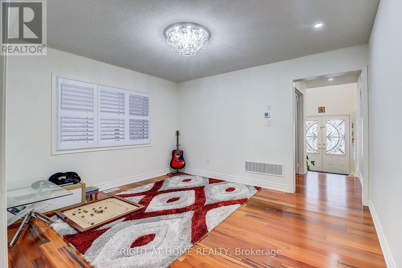 Main - 58 Barnfield Crescent, Ajax, Ontario  L1Z 0T3 - Photo 7 - E12744334