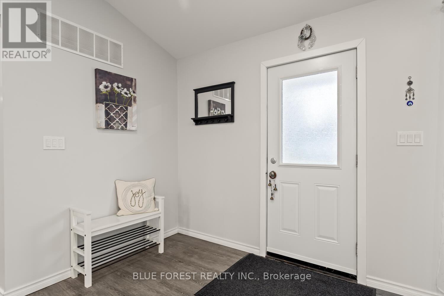 1148 Jane Street, West Elgin, Ontario  N0L 2P0 - Photo 10 - X12735476