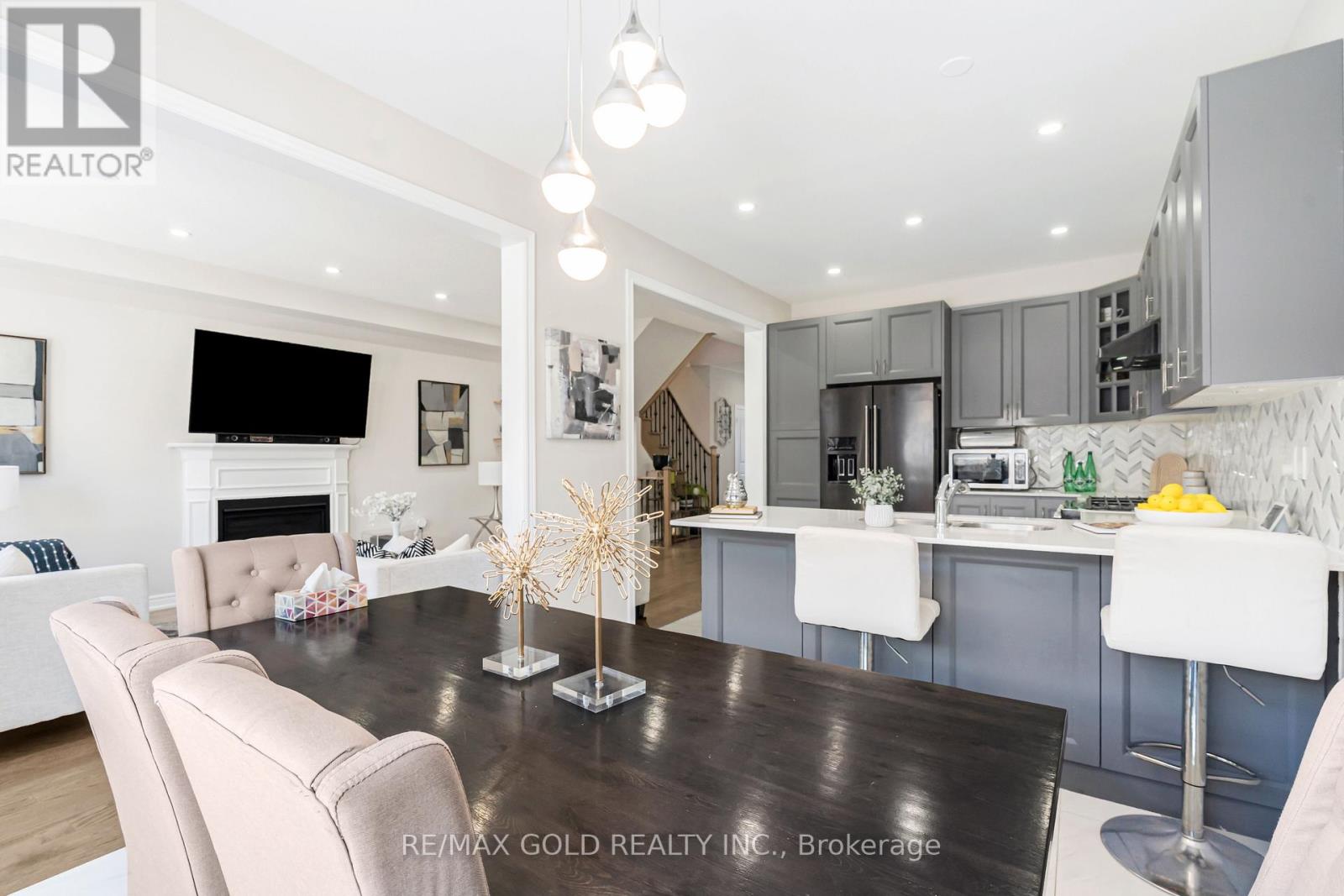 5 Dale Meadows Road, Brampton, Ontario  L7A 4Z9 - Photo 12 - W12744328