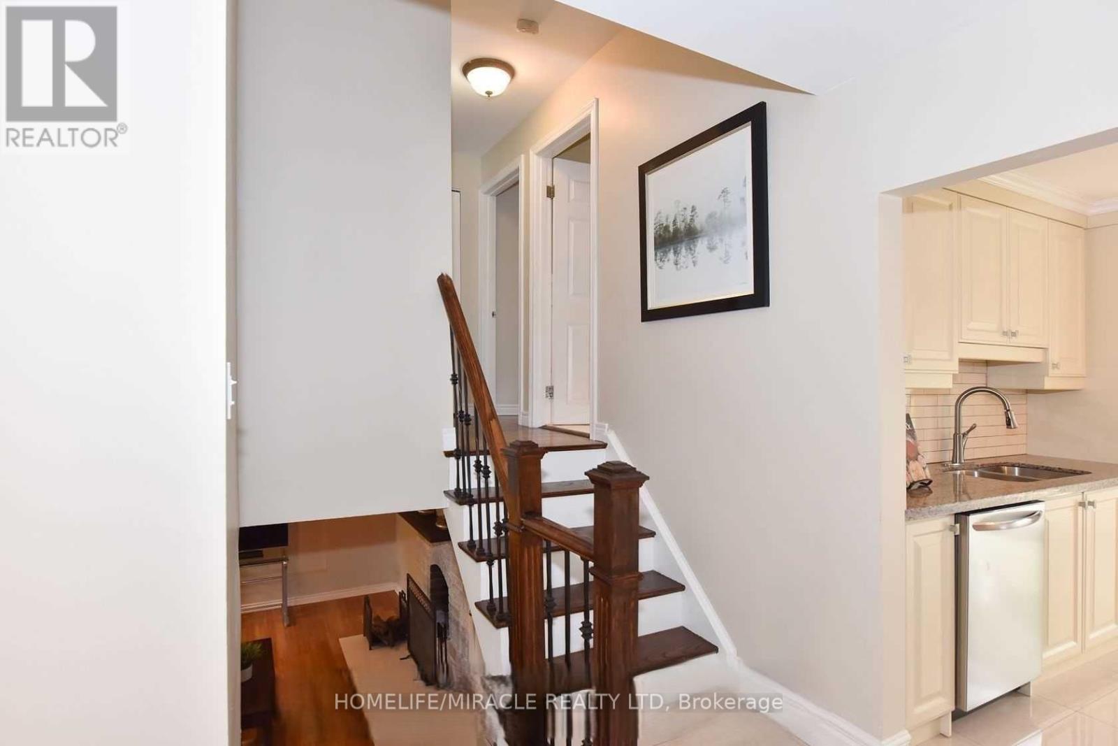 1 Ascot Avenue, Brampton, Ontario  L6T 2P3 - Photo 14 - W12744354