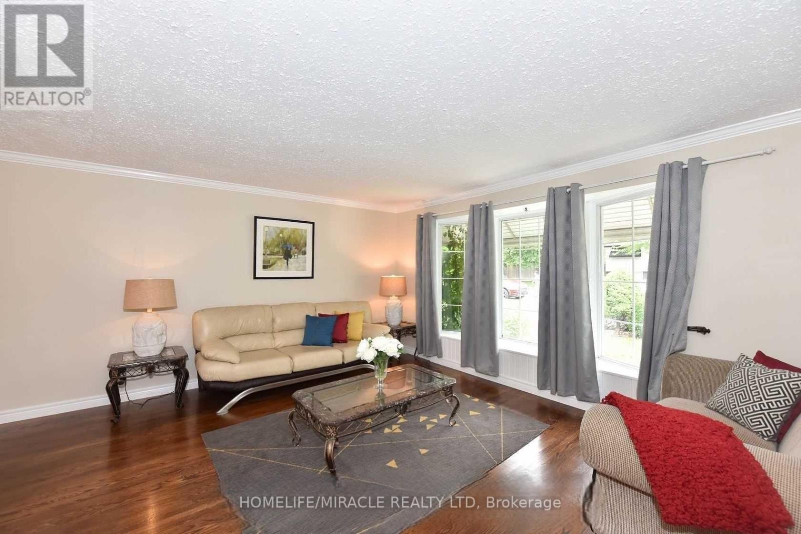 1 Ascot Avenue, Brampton, Ontario  L6T 2P3 - Photo 5 - W12744354