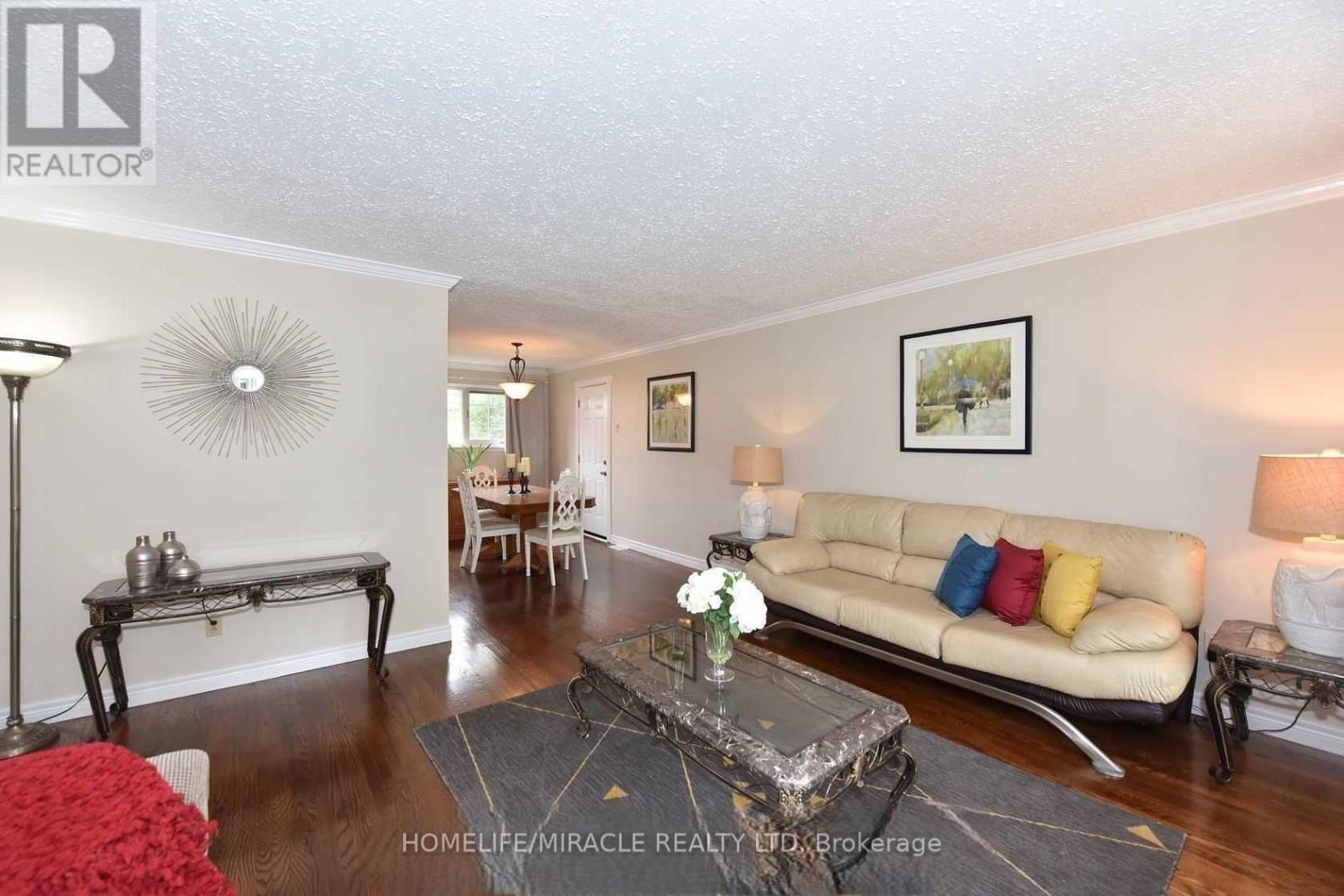 1 Ascot Avenue, Brampton, Ontario  L6T 2P3 - Photo 6 - W12744354