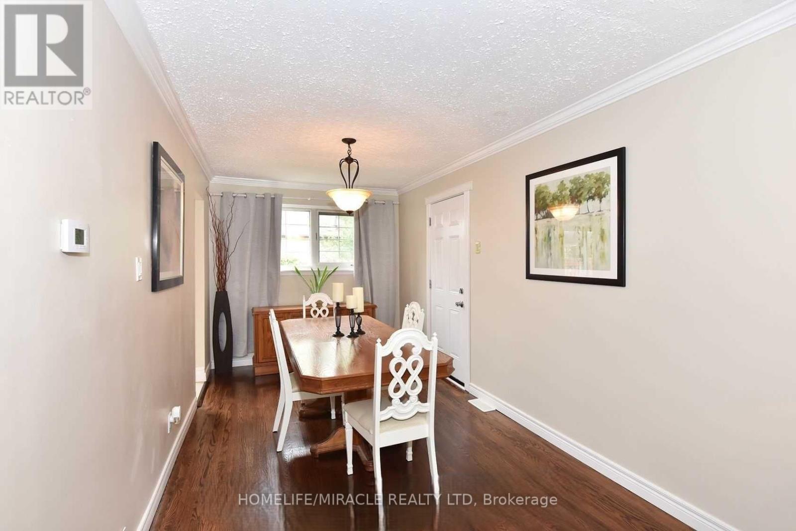 1 Ascot Avenue, Brampton, Ontario  L6T 2P3 - Photo 9 - W12744354