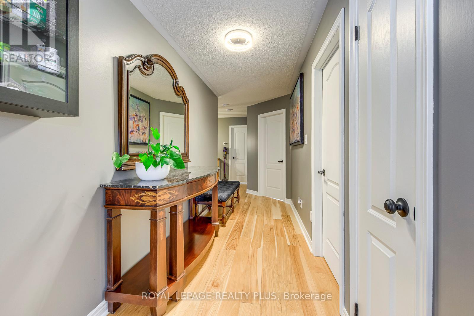 509 Crimson Oak Trail, Oakville, Ontario  L6H 7A3 - Photo 18 - W12744358