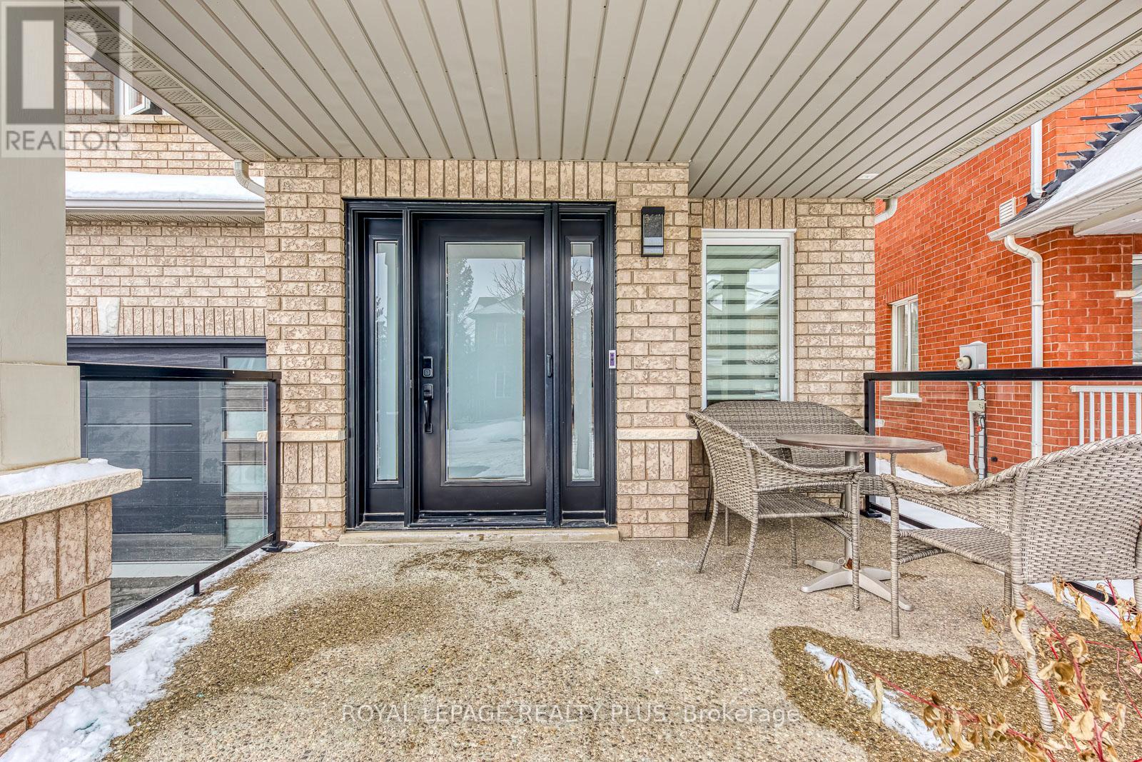 509 Crimson Oak Trail, Oakville, Ontario  L6H 7A3 - Photo 3 - W12744358