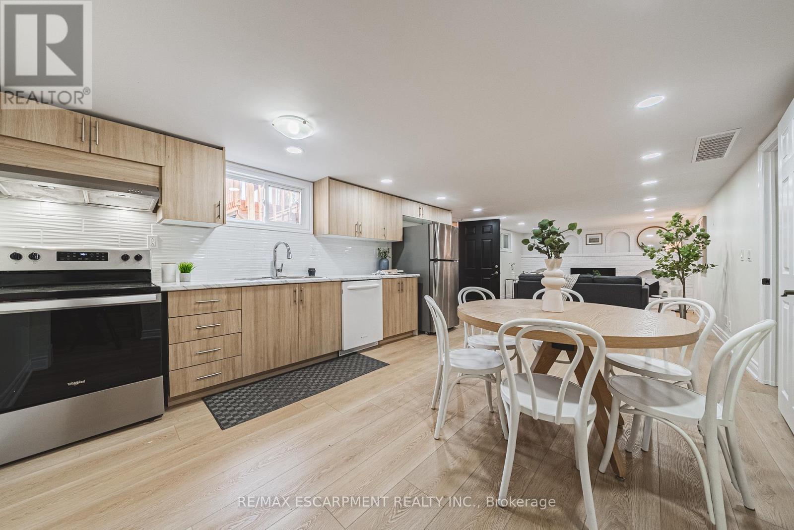 131 Welbourn Drive, Hamilton, Ontario  L9A 3N5 - Photo 23 - X12744352