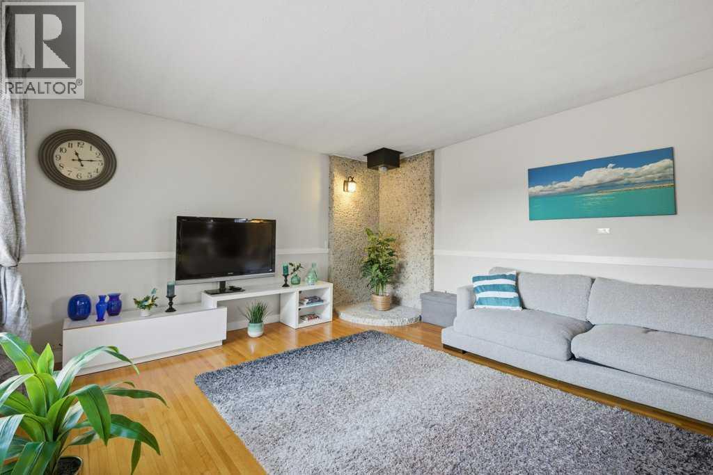 524 Hunterplain Hill Nw, Calgary, Alberta  T2K 4L7 - Photo 7 - A2280760